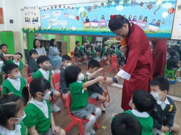 變臉表演-2
